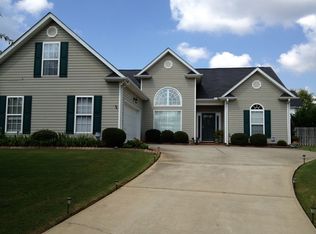 202 Staregrass Ct, Simpsonville, SC 29680