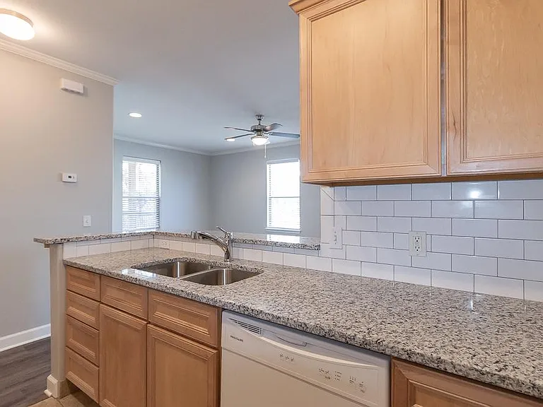 625 Folks Rd #111 — Photo 13