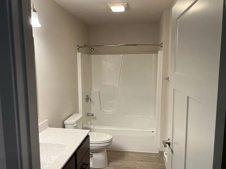 1209 Salem Dr — Photo 9