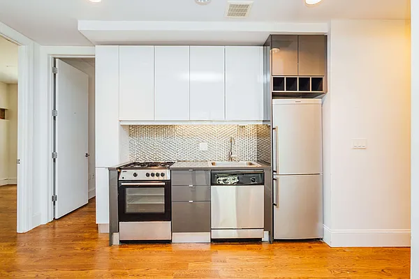 Rented by Nooklyn NYC LLC | media 38