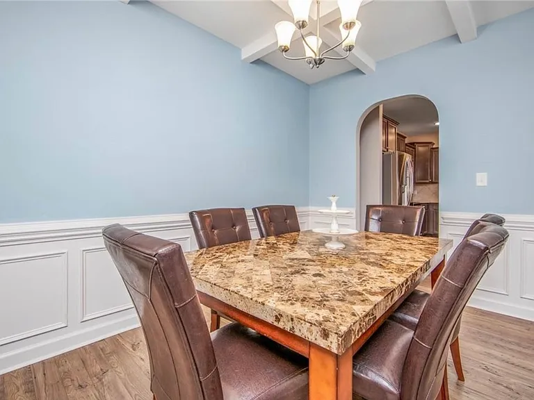 2209 Courtland Dr — Photo 19