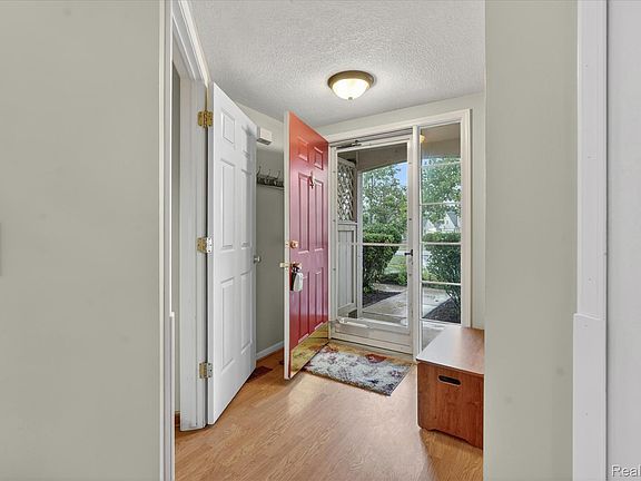 3rd image of 456 Lilly View Ct