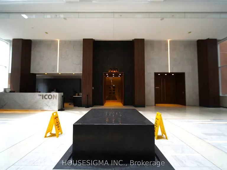 270 Wellington St W #222 — Photo 16