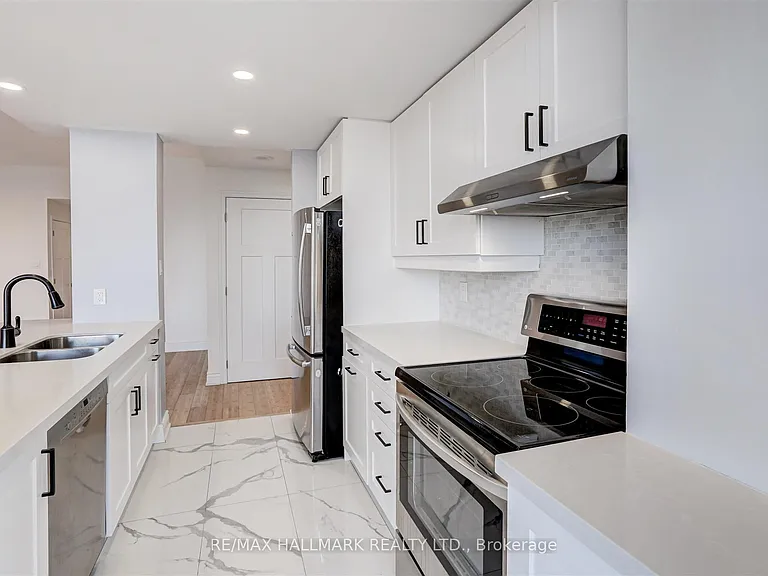 5 Rowntree Rd #Penthouse 1916 — Photo 13