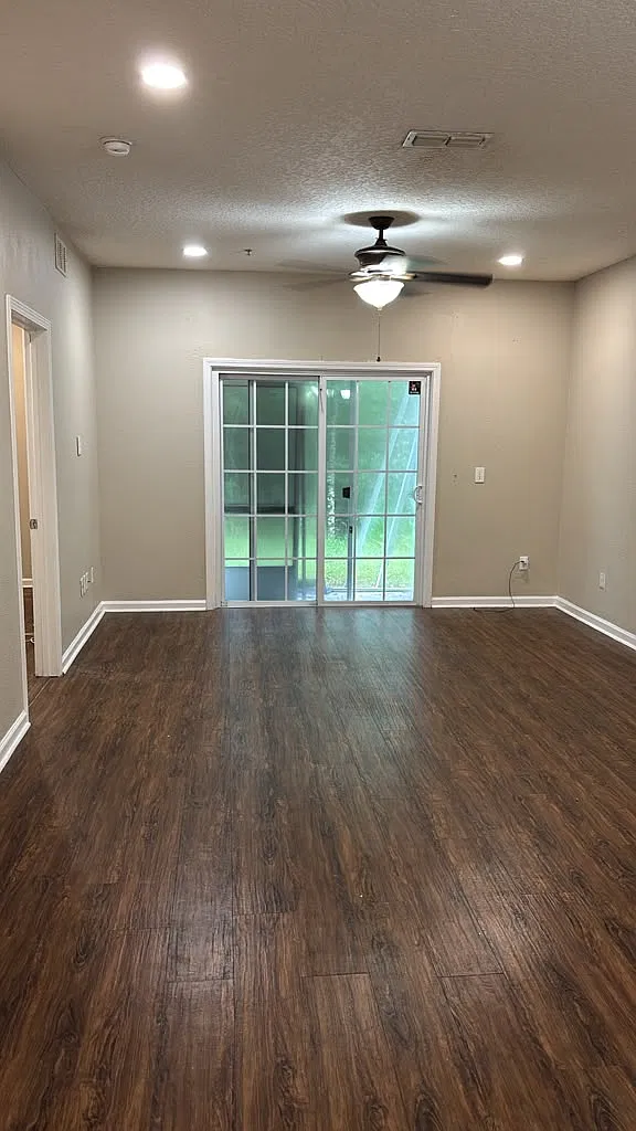 3 bed, 1145 sqft, $1,699 — Photo 4