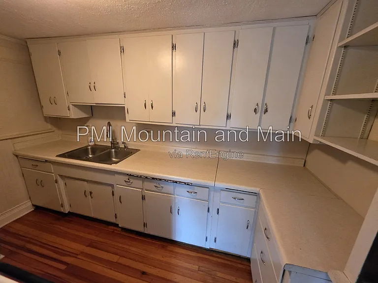 41 Westwood Pl #4 — Photo 15