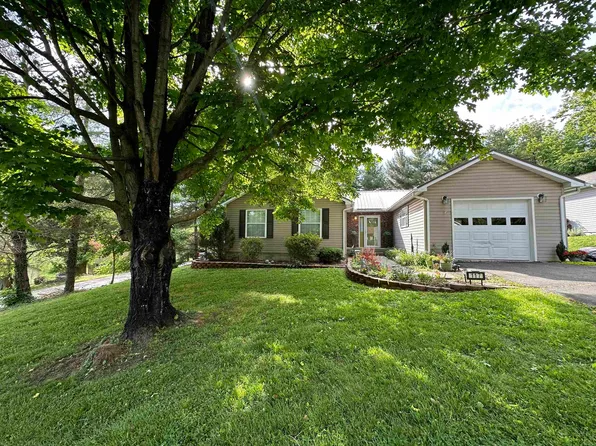 117 McConnell Ave, Radford, VA 24141