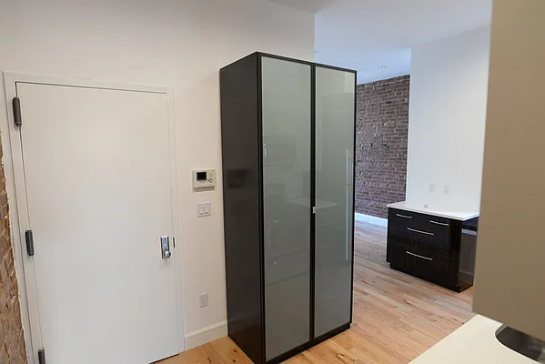 Rented by Residents Team | media 13