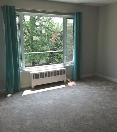 5th image of 10413 Montrose Ave #10413