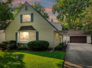 526 John R St, Milford, MI 48381