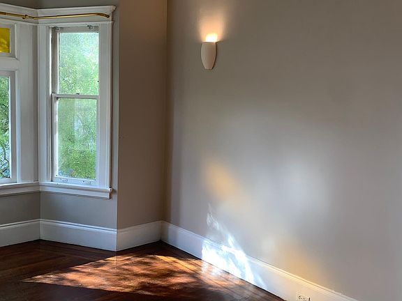 4th image of 238 Shrader St #1