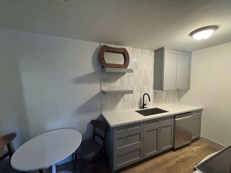 1st image of 841 Merced Ave #3