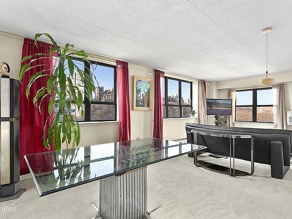 2nd image of 220 Manhattan Ave APT 7H