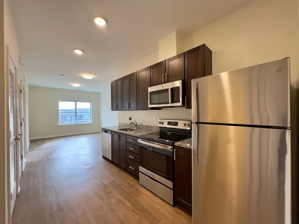 Townhomes along Hamilton Ave, MD!