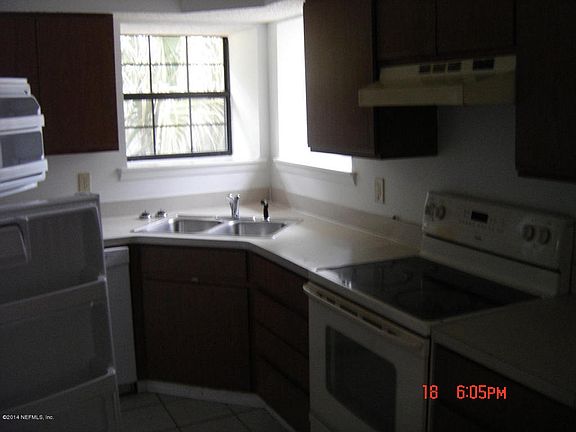 4th image of 10826 Naples Ct S