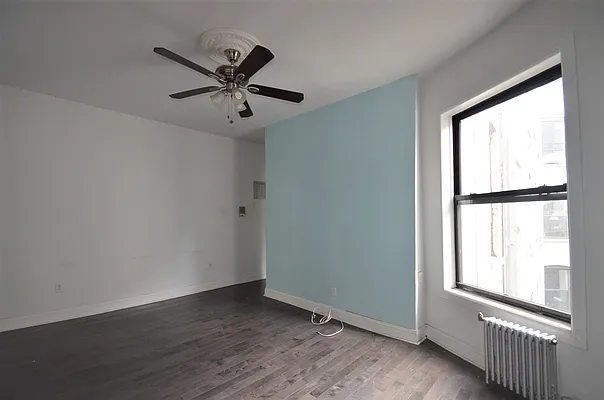 Rented by CITY SKYLINE REALTY INC | media 35