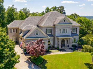 1035 Bedford Gardens Dr, Johns Creek, GA 30022
