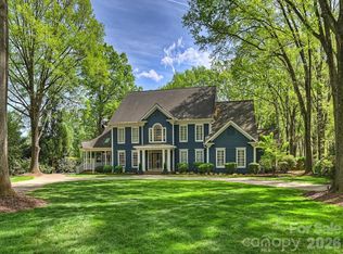 8226 Fairview Rd, Charlotte, NC 28226