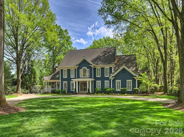 8226 Fairview Rd, Charlotte, NC 28226