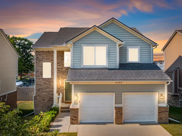 3923 Maple Ln, Auburn Hills, MI 48326