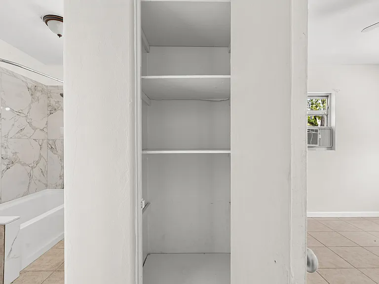 522 Florida Ave — Photo 14