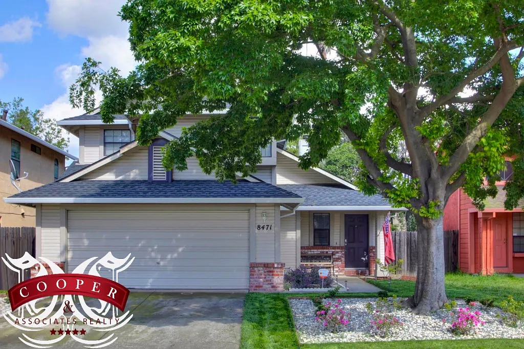 8471 Carlin Ave photo 1