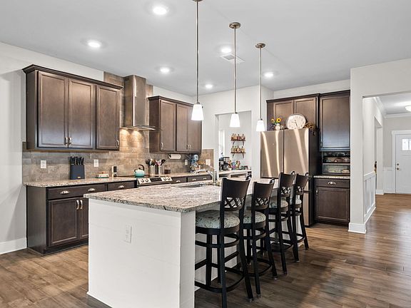 2nd image of 7535 Highborne Ln
