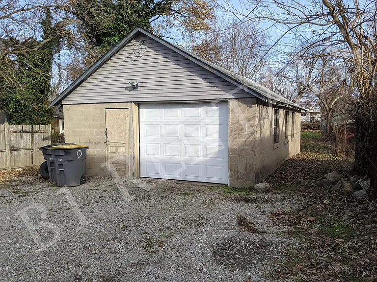 311 S Obrien St — Photo 10