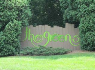 64 Peddlars Dr, Branford, CT 06405