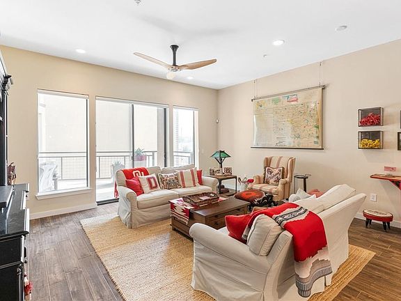 5th image of 401 E Boyd St Suite 312