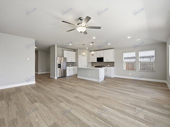 4th image of 811 London Town Ln