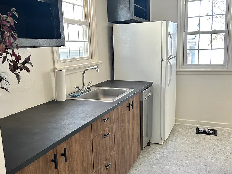 104 6th Pl — Photo 26