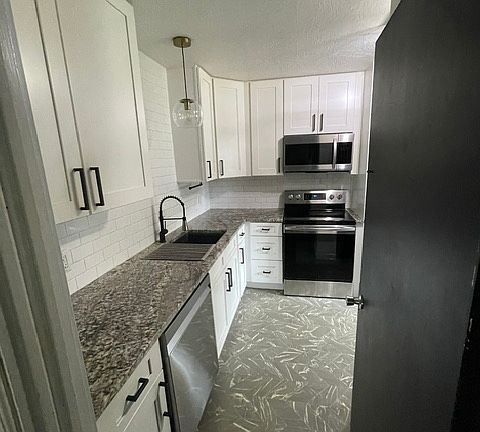 5th image of 1751 S Kentwood Ave