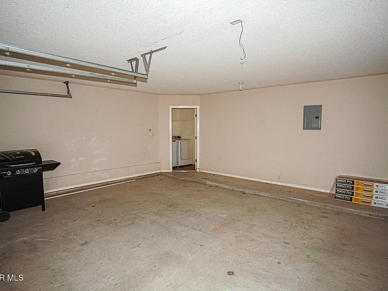 11985 Mesquite Lake Ln — Photo 21