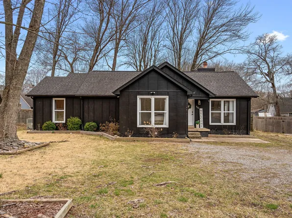 562 Magnolia Dr, Clarksville, TN 37042