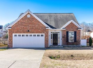 292 Stansbury Ln, Clayton, NC 27520