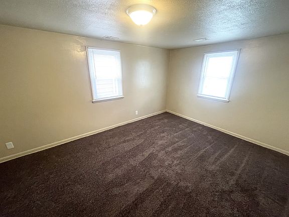 3rd image of 2937 S McClure St