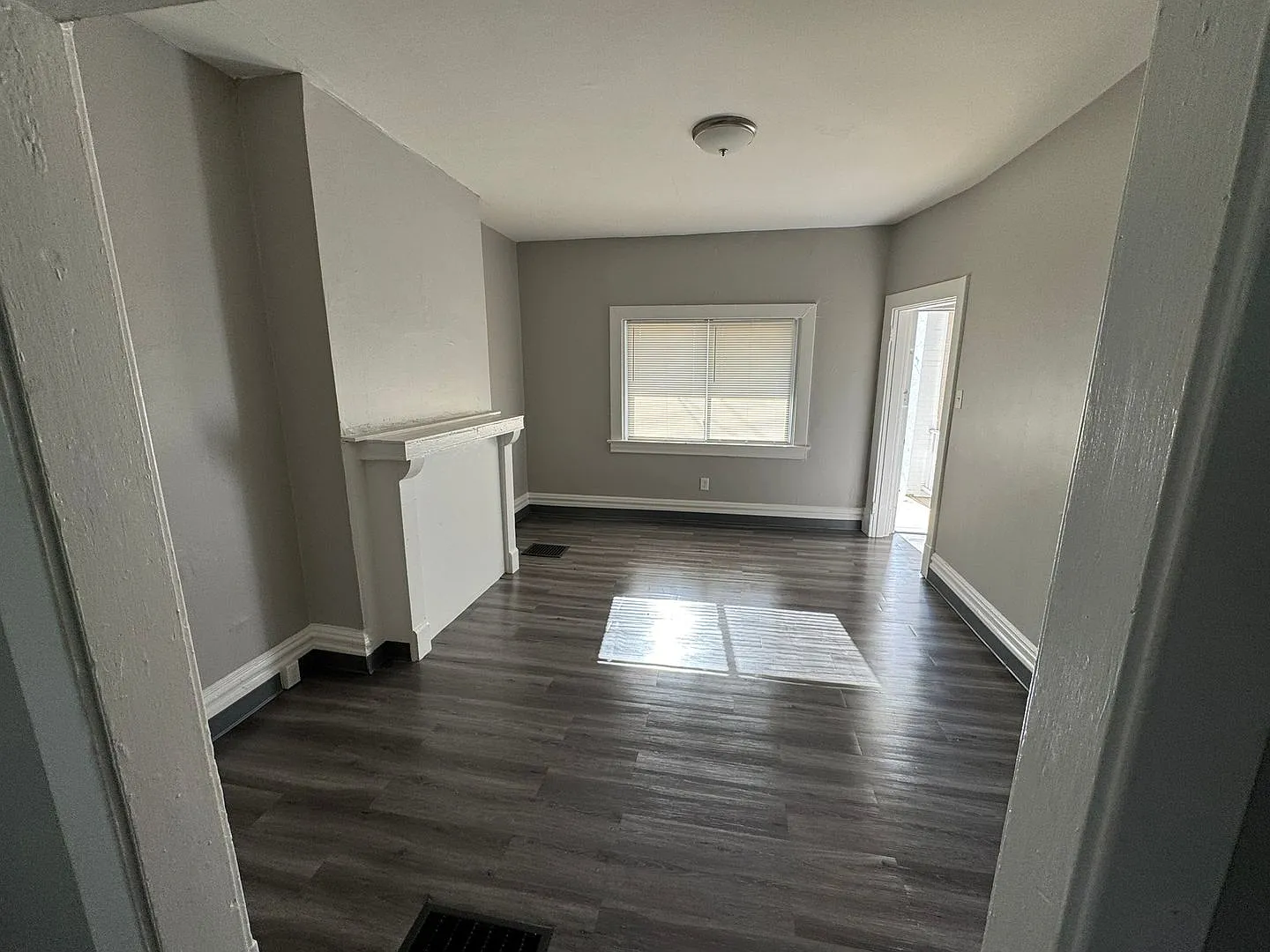 Lovely Two Bedroom Townhome — Photo 3