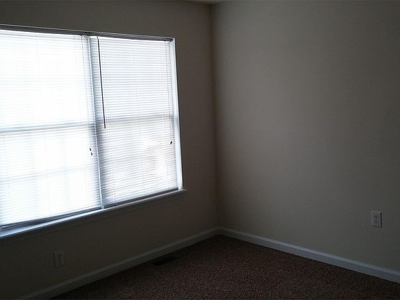 4th image of 103 Melissa Dr