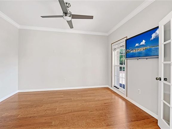 5th image of 464 E Royal Flamingo Dr