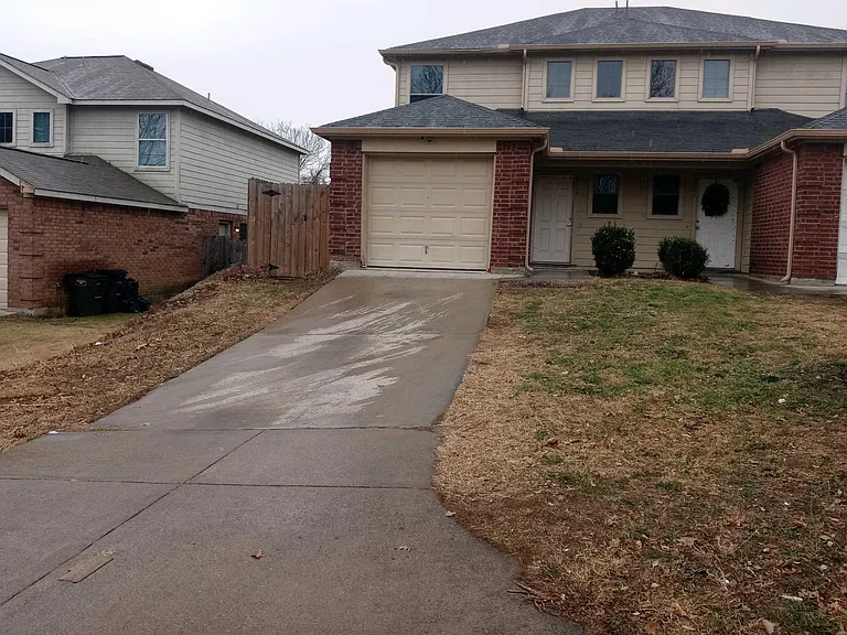 8109 Arbor Ave — Photo 1