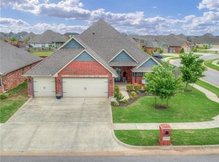 13612 Cobblestone Curve Rd, Oklahoma City, OK 73142