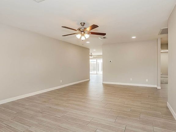 2nd image of 2661 E Manhatton Dr