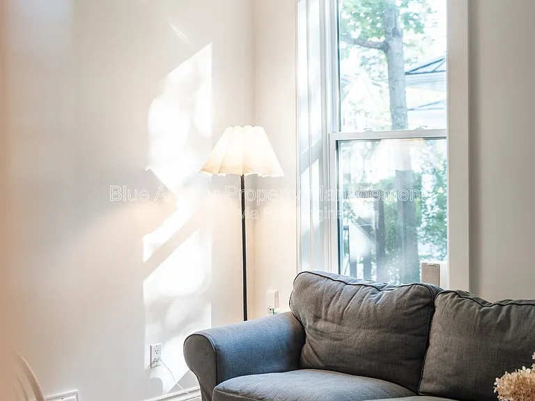 15 Jane St — Photo 2