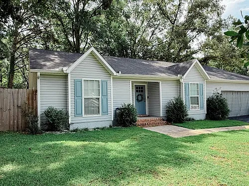 2555 East Rd Photo 1