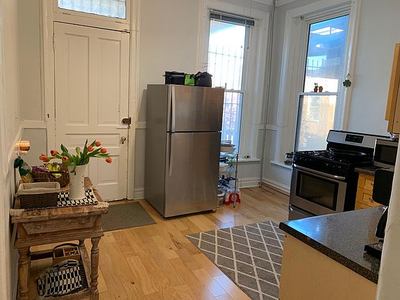 5th image of 1513 N Hoyne Ave #2