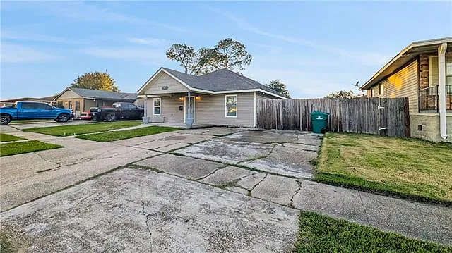 528 Grovewood Dr — Photo 18