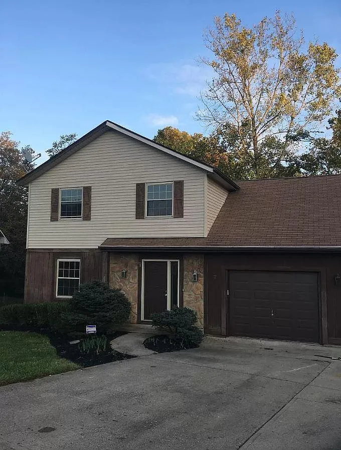 7 Marken Ct photo 1