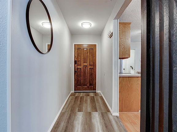 4th image of 11817 Hollyrock Dr