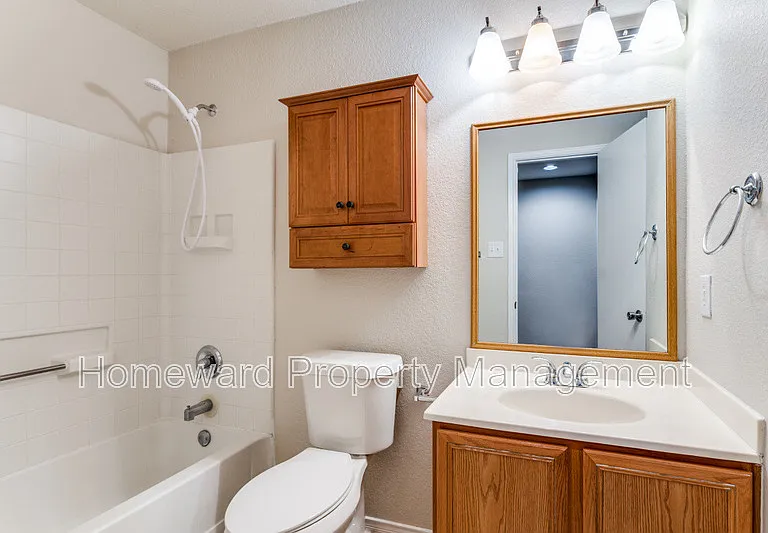 14048 Firebush Ln — Photo 11